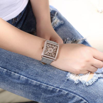 Unisex Quartz Battery Wristwatches , Luminous Quartz Watch 3Bar Waterproof
